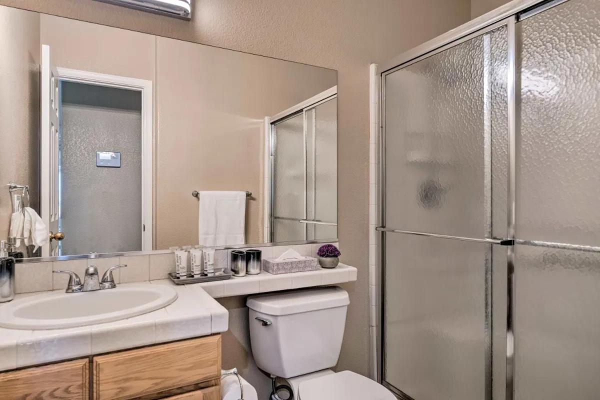 Villa A Beautiful House With Hot Tub, Grill & Games! Las Vegas Esterno foto
