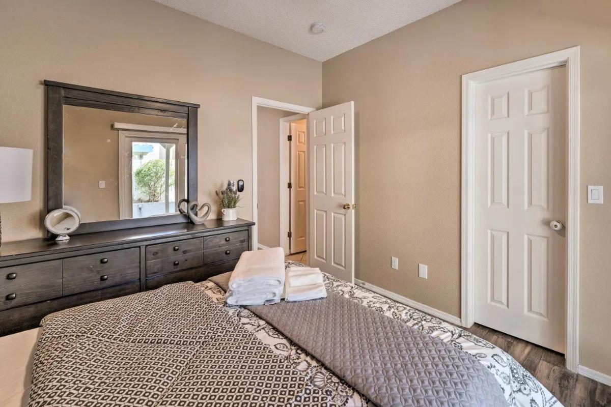 Villa A Beautiful House With Hot Tub, Grill & Games! Las Vegas Esterno foto